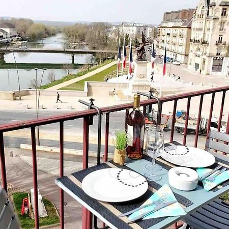 T1 Cocooning A L'Hotel De Ville Charleville-Mézières Dış mekan fotoğraf